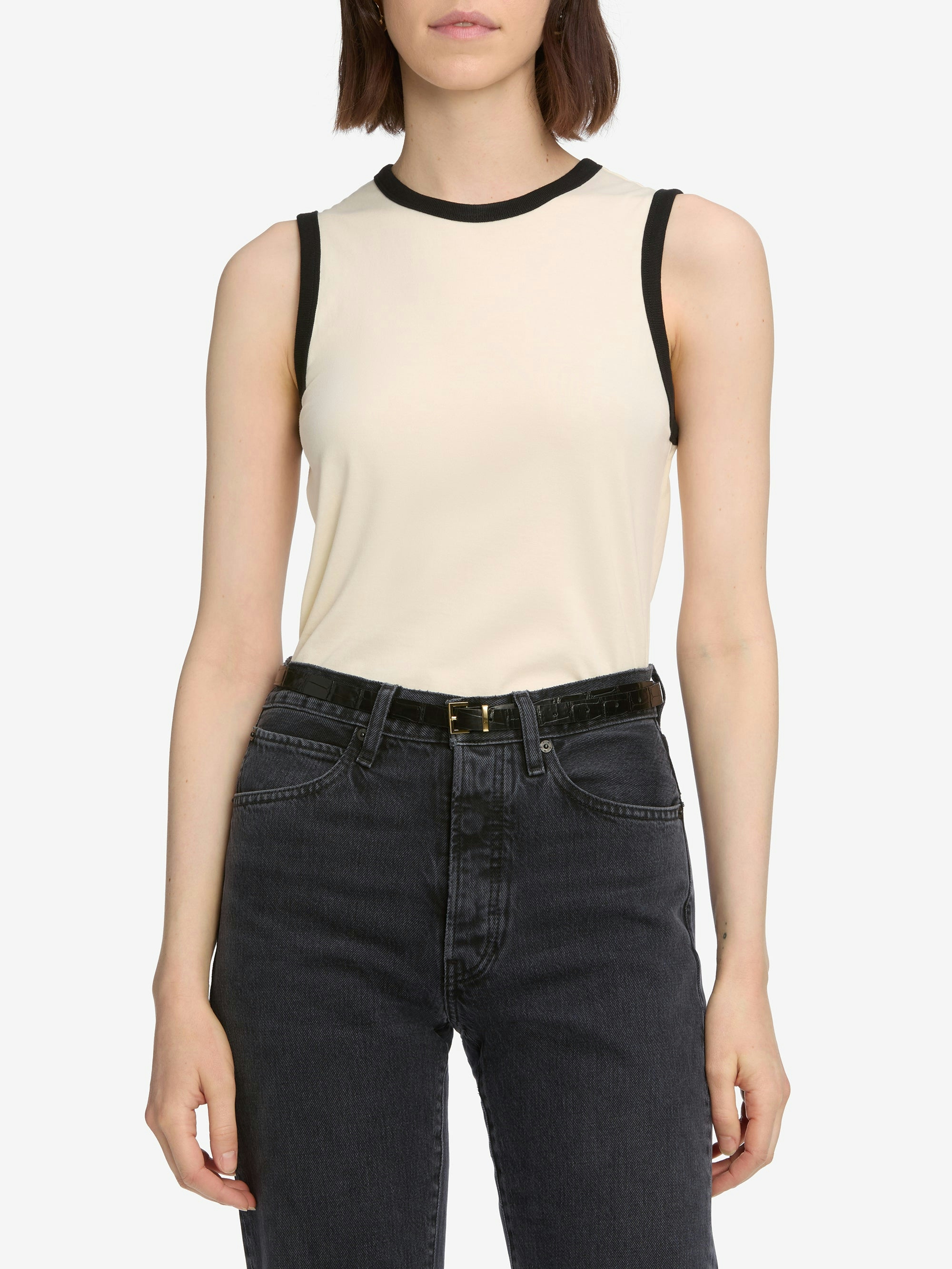 jeans front detail image alt:fit1 alt:size